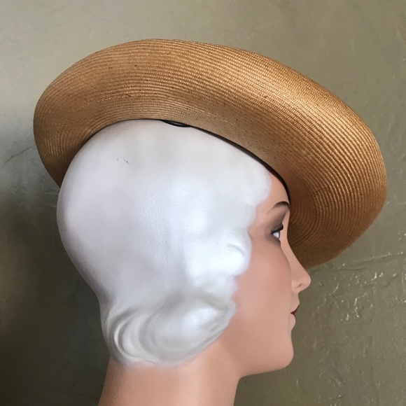 DELIGHTFUL 1940s\' NATURAL STRAW WIDE BRIM FEDORA WITH BROWN FEATHER & \